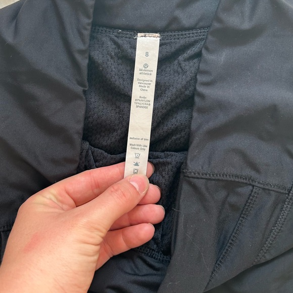 Lululemon Speed Up Black Shorts (Size 8) Tag - Picture 5 of 9
